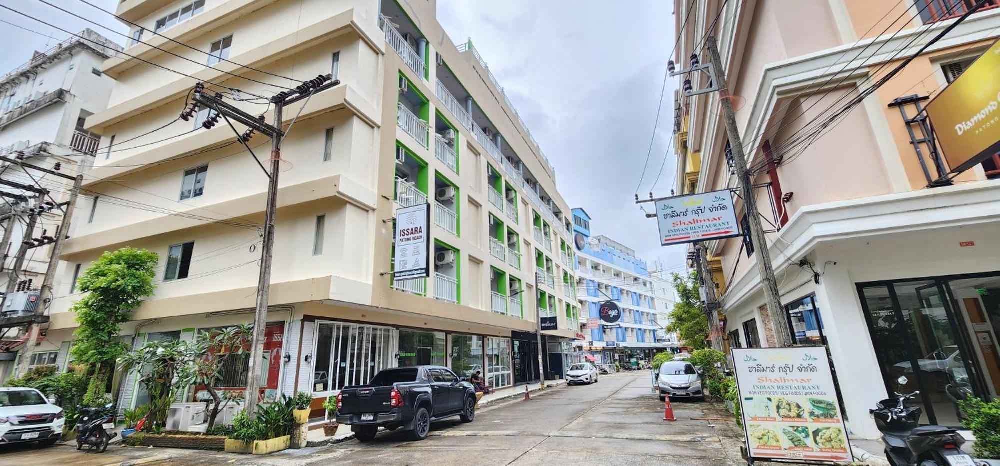 Issara Patong Beach Eksteriør billede