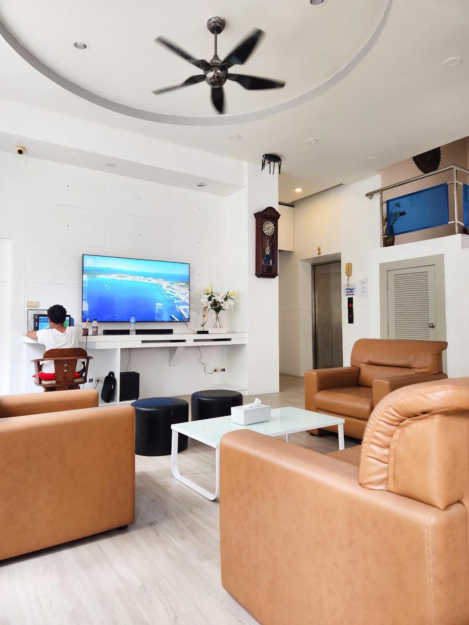 Issara Patong Beach Eksteriør billede